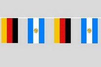 Flaggenkette Deutschland - Argentinien