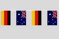 Flaggenkette Deutschland - Australien
