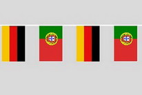 Flaggenkette Deutschland - Portugal